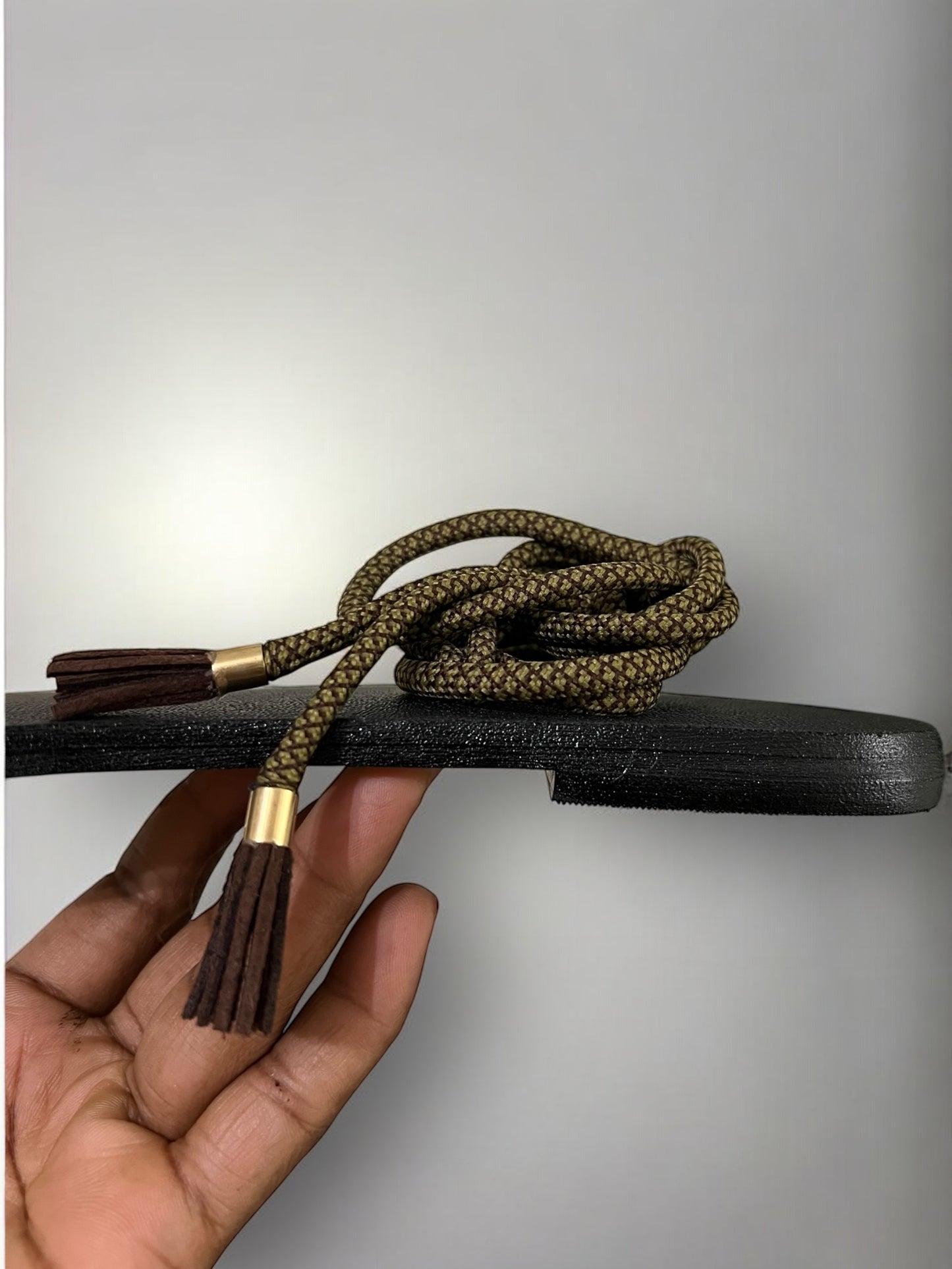 TASSEL BOHEMIAN -CHESTNUT